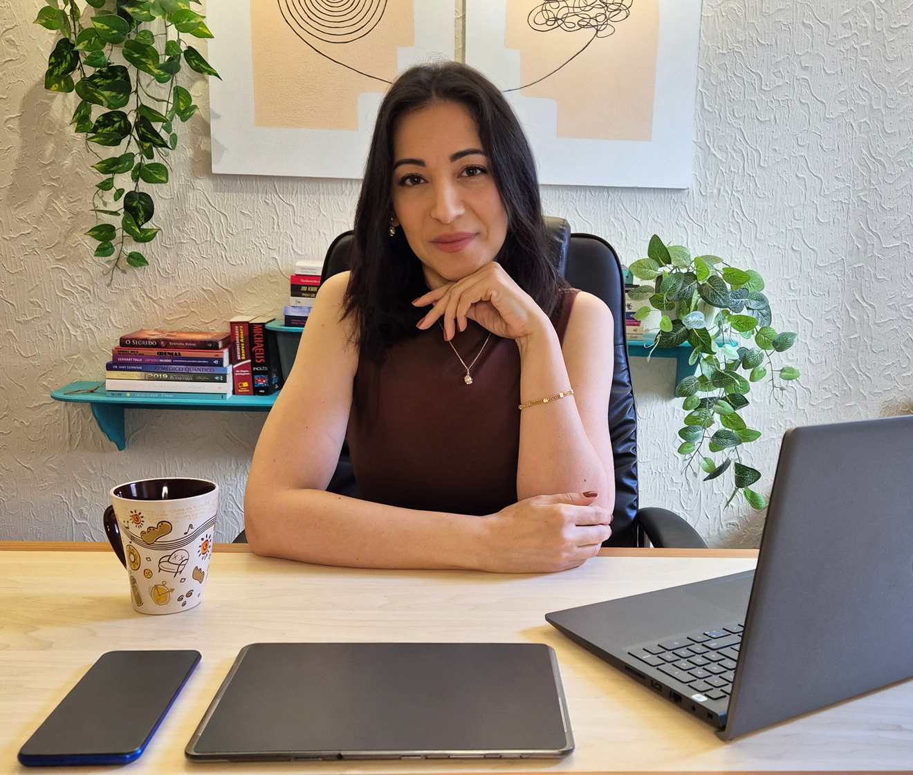 Vania Silvério, psicanalista integrativa e criadora do Método Padrão Consciente